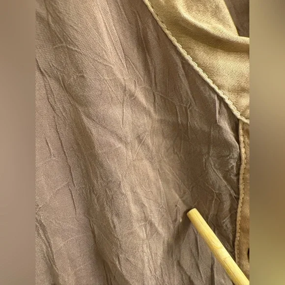 Johnny Was Mocha Brown Long Sleeve V-Neck Size M READ - Picture 12 of 13